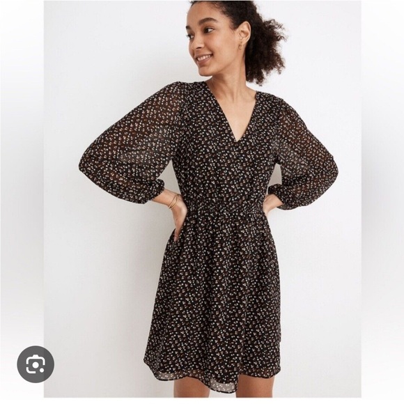 Madewell Georgette Button Front Mini Dress in Adorable Ditsy Size Medium - Picture 3 of 3